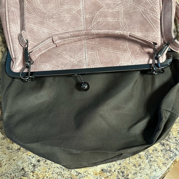 Barbie Pink Kiss Lock Contrasty Stitch Shoulder Bag With Adjustable Crossbody - Picture 11 of 16